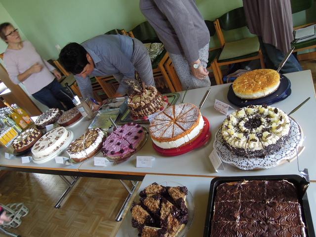 Die Schmankerl werden aufgebaut.